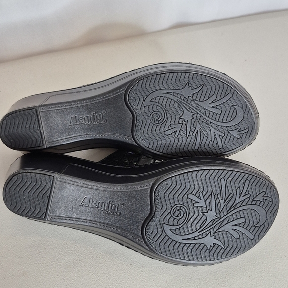 Alegria Loti Tectonic Wedge Sandals - Size 8  (38) - Picture 14 of 16